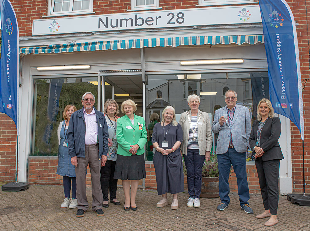Trustees, staff and volunteers welcome Deputy Lieutenant Joanna Spicer and the Town Mayor to Number 28